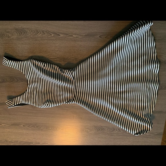 Womens dress GUESS. Size smal - Picture 1 of 4